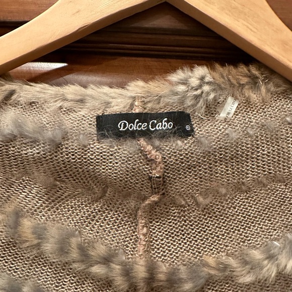 Beautiful Dolce Cabo Fur Pancho in Cream/ Brown color - Picture 6 of 7